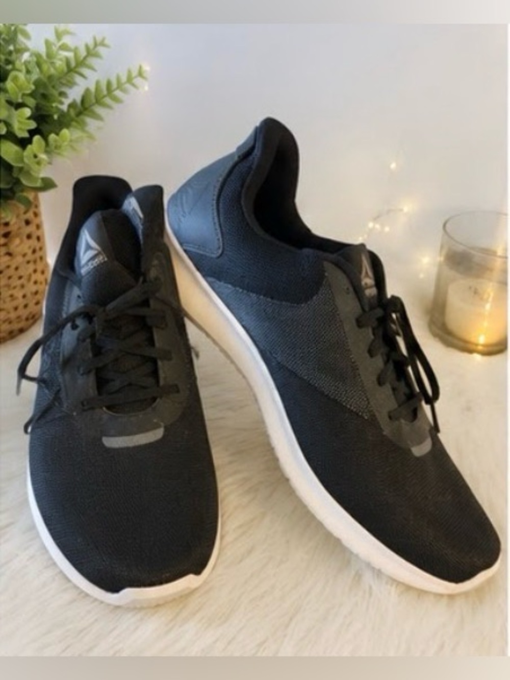 Reebok Men's Dark Gray Athletic Shoes size 10 EUC